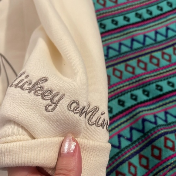 NWT Disney Micky & Minnie Sweatshirt ❤️ - Picture 4 of 5